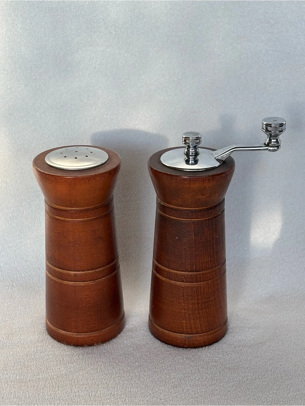 Vintage Olde Thompson Wood Salt & Pepper Grinder Set Hand Crank MCM